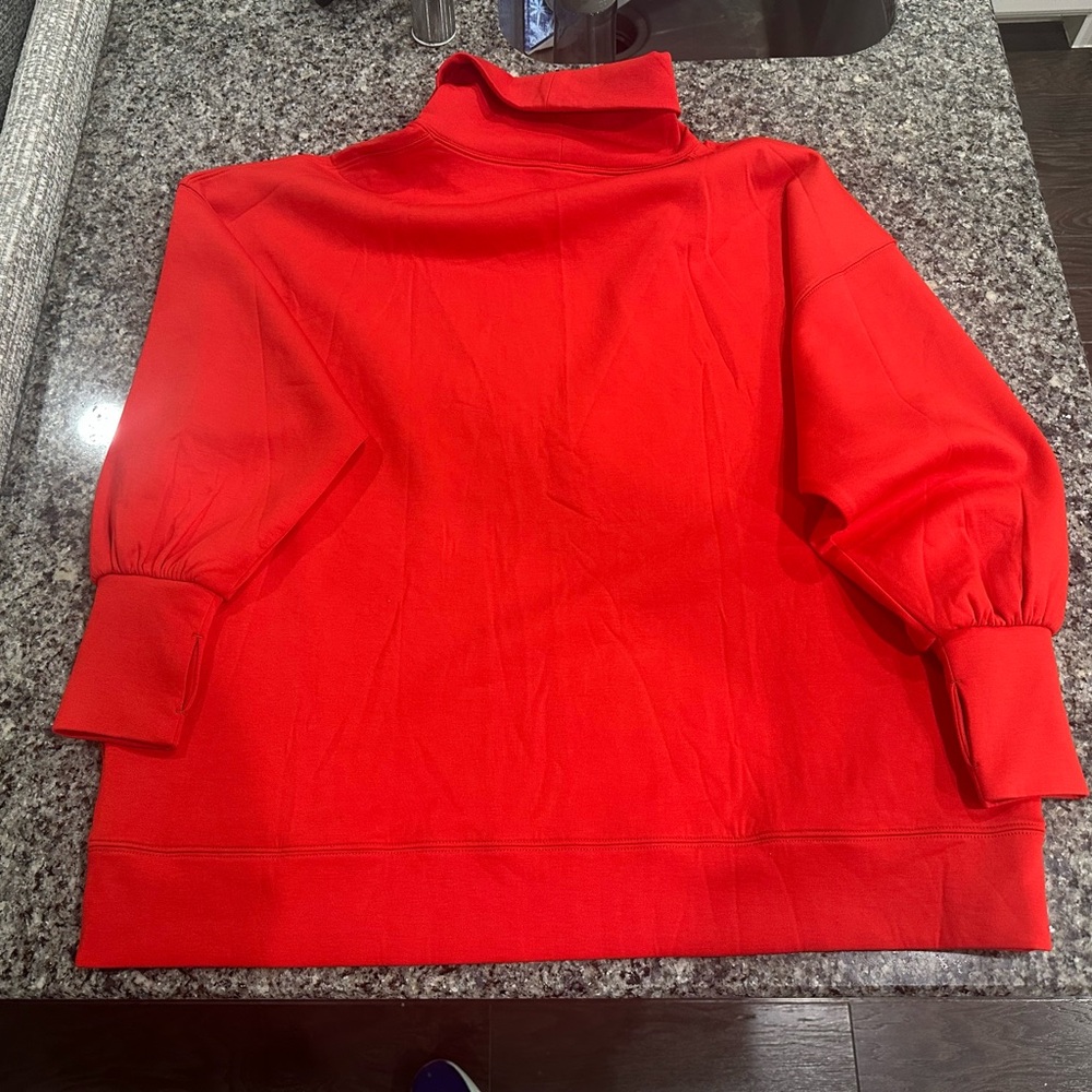 NWT fp movement breakpoint pullover
